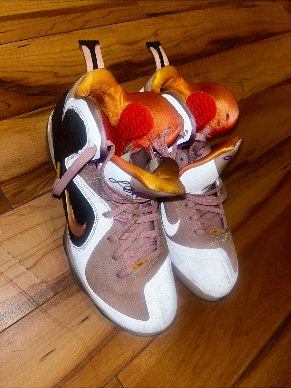 Nike LeBron 9 Low-Top Sneakers in Light Pink & Orange Accents - Picture 4 of 6